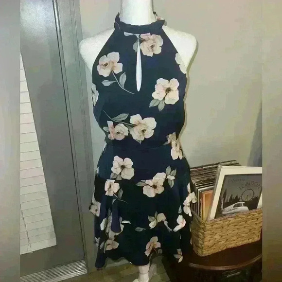 BB Dakota by Steve Madden Gardenia Print Sleeveless Fit/flare  Dress, Size 4 NWT - Picture 7 of 7